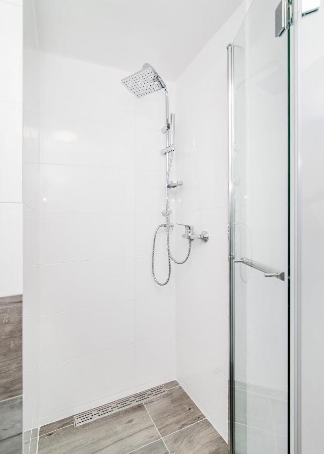 Central Apartments Grzybowska 바르샤바 외부 사진