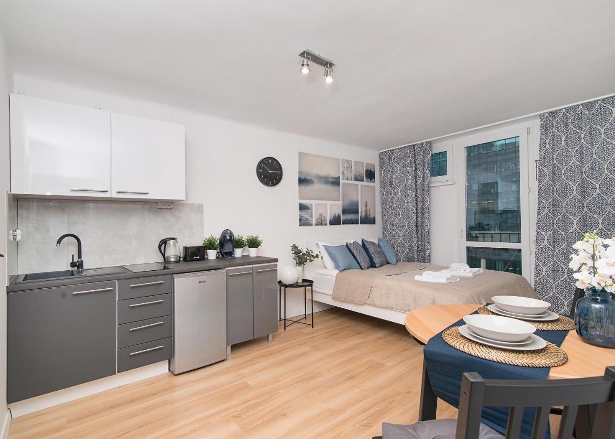 Central Apartments Grzybowska 바르샤바 외부 사진